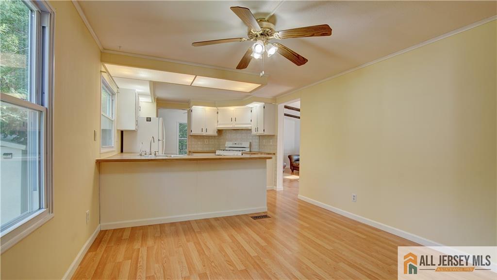 303 Woods End Court Spotswood NJ 08884