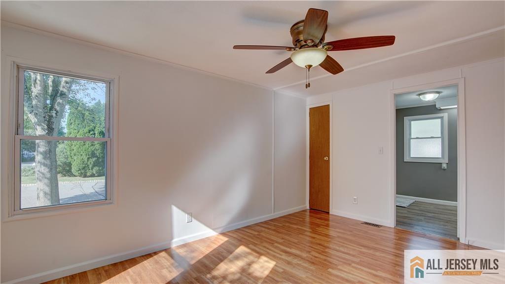 303 Woods End Court Spotswood NJ 08884