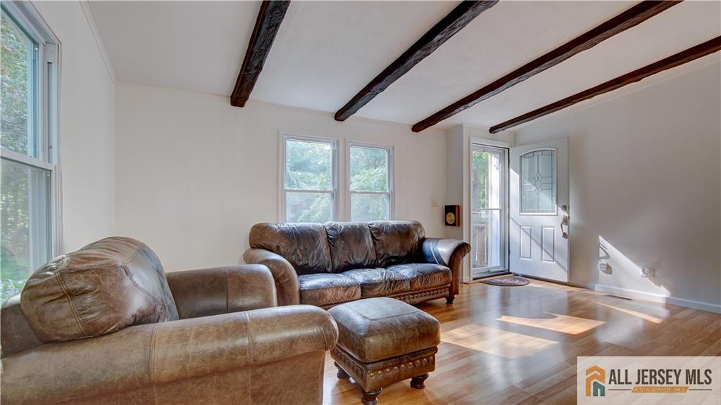 303 Woods End Court Spotswood NJ 08884