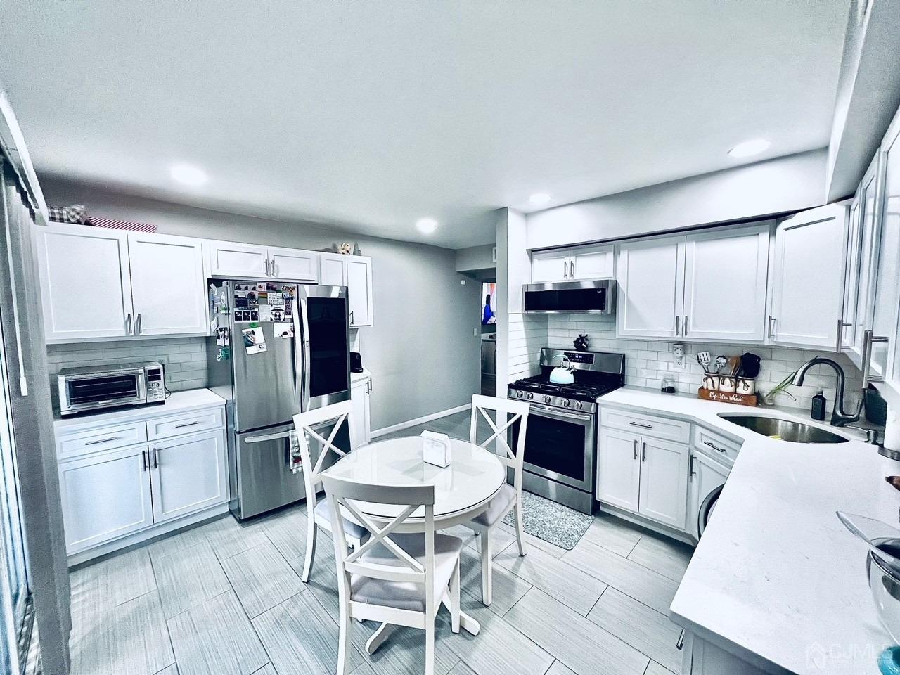 199-199 Evergreen Road Middlesex NJ 08837