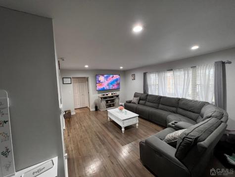 199-199 Evergreen Road Middlesex NJ 08837
