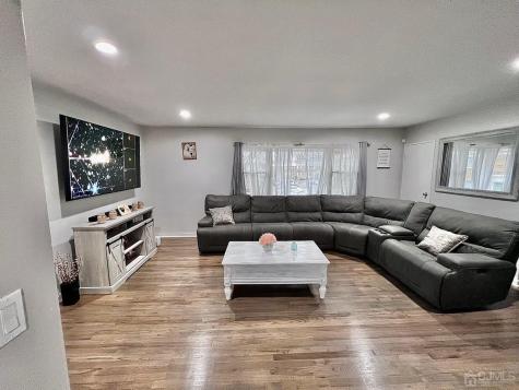 199-199 Evergreen Road Middlesex NJ 08837