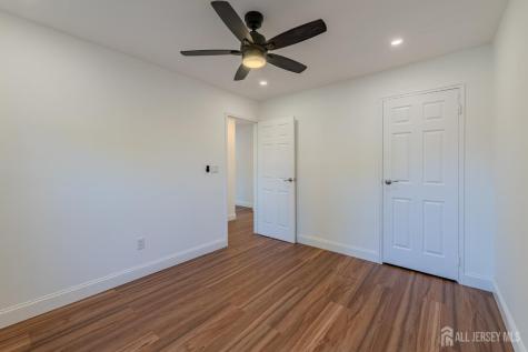 42 York Drive Edison NJ 08817