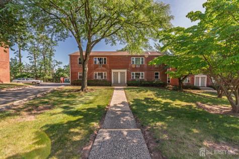 93 Fox Road Edison NJ 08817