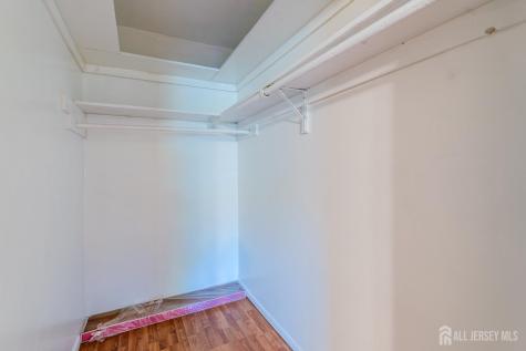 93 Fox Road Edison NJ 08817