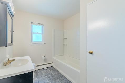93 Fox Road Edison NJ 08817