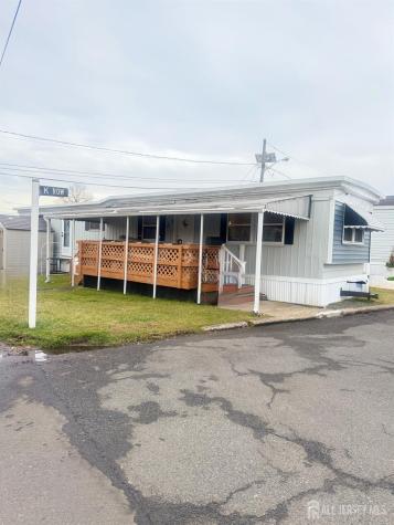 26 Dalbert Street Carteret NJ 07008