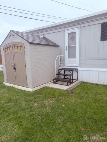 26 Dalbert Street Carteret NJ 07008