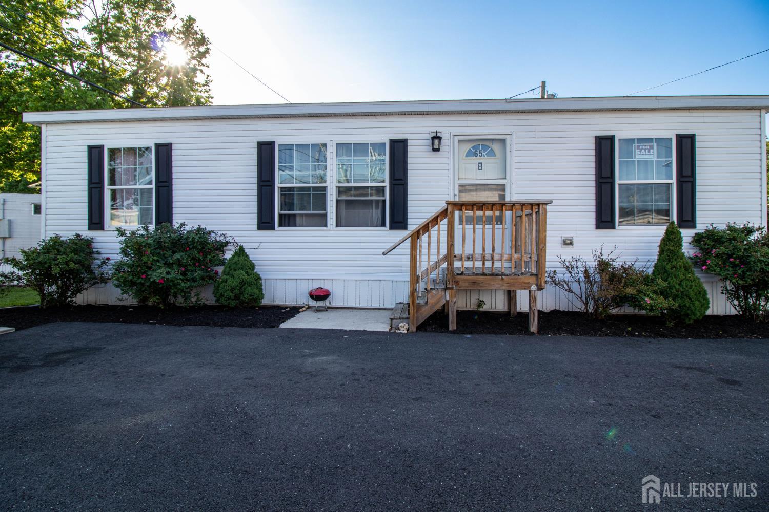 65 Oakdale Village South Brunswick NJ 08902