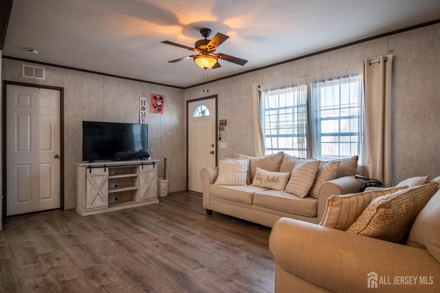 65 Oakdale Village South Brunswick NJ 08902