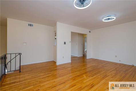 161 Evergreen Road Edison NJ 08837
