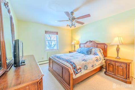 6 York Drive Edison NJ 08817