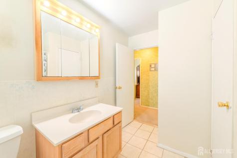 6 York Drive Edison NJ 08817