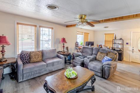 32 Whitman Road North Brunswick NJ 08902