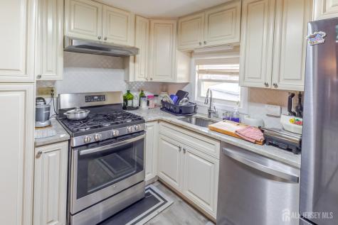 32 Whitman Road North Brunswick NJ 08902