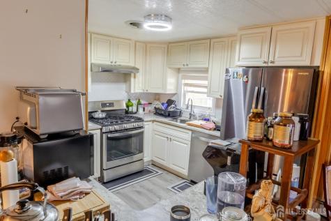 32 Whitman Road North Brunswick NJ 08902