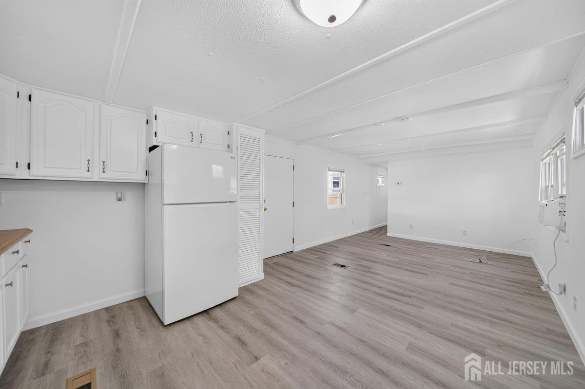 27 Freddie Avenue Avenel NJ 07001