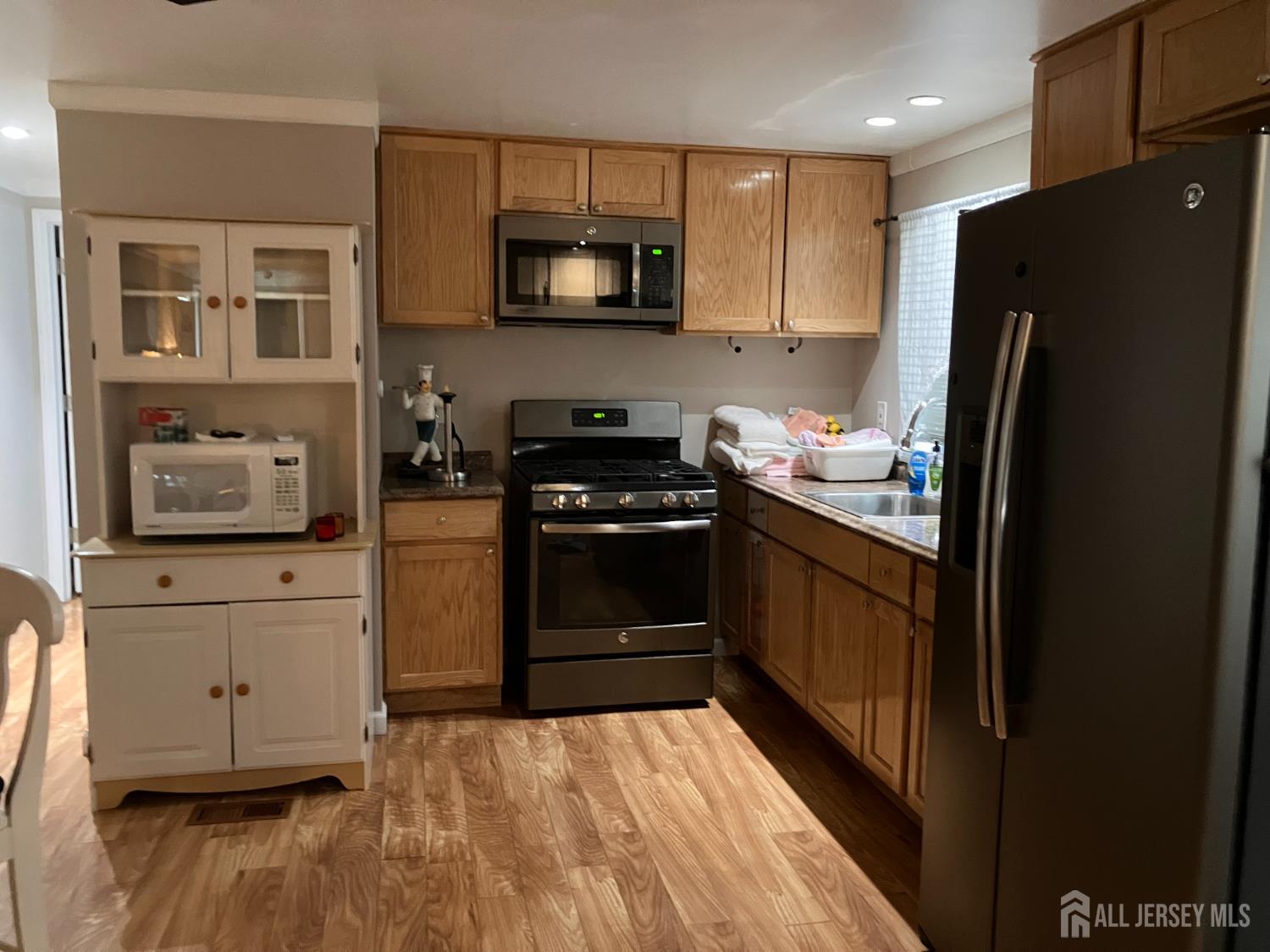 409 Lane E Lane Hazlet NJ 07730