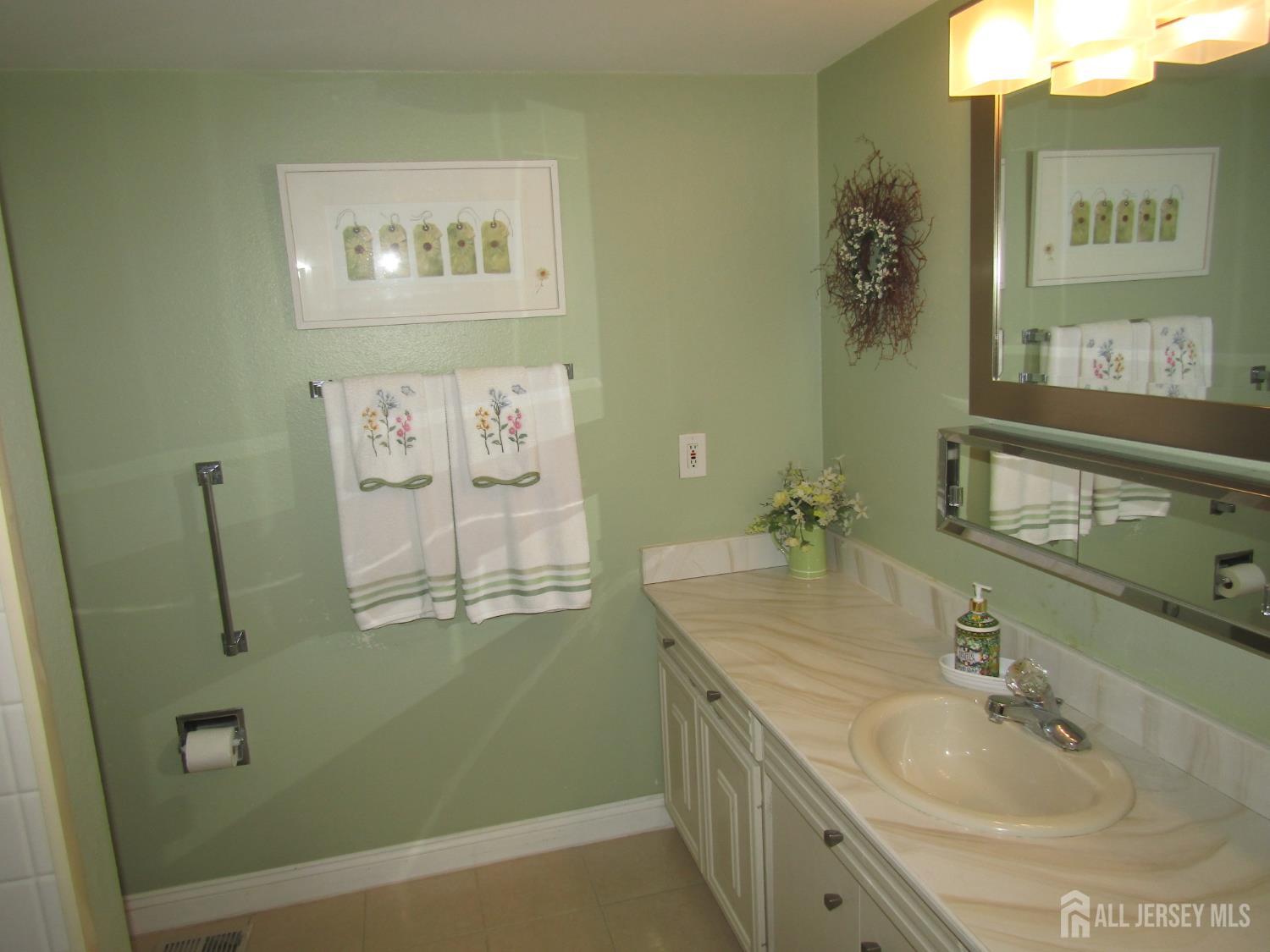22 Rossmoor Drive Monroe NJ 08831