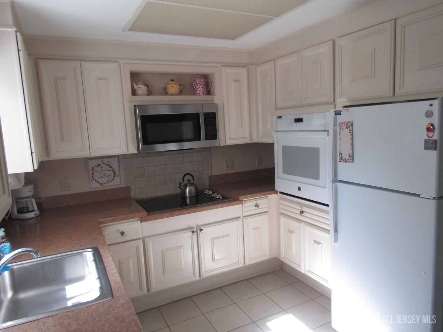 22 Rossmoor Drive Monroe NJ 08831