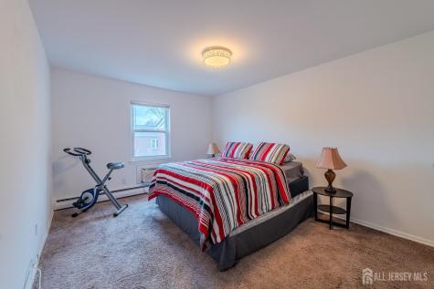 72 Fox Road Edison NJ 08817