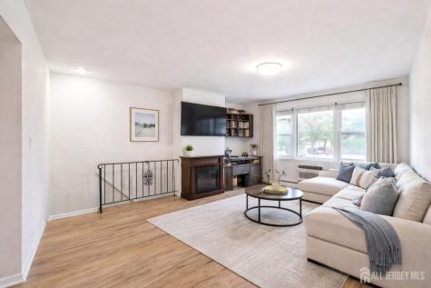 72 Fox Road Edison NJ 08817