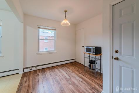 72 Fox Road Edison NJ 08817