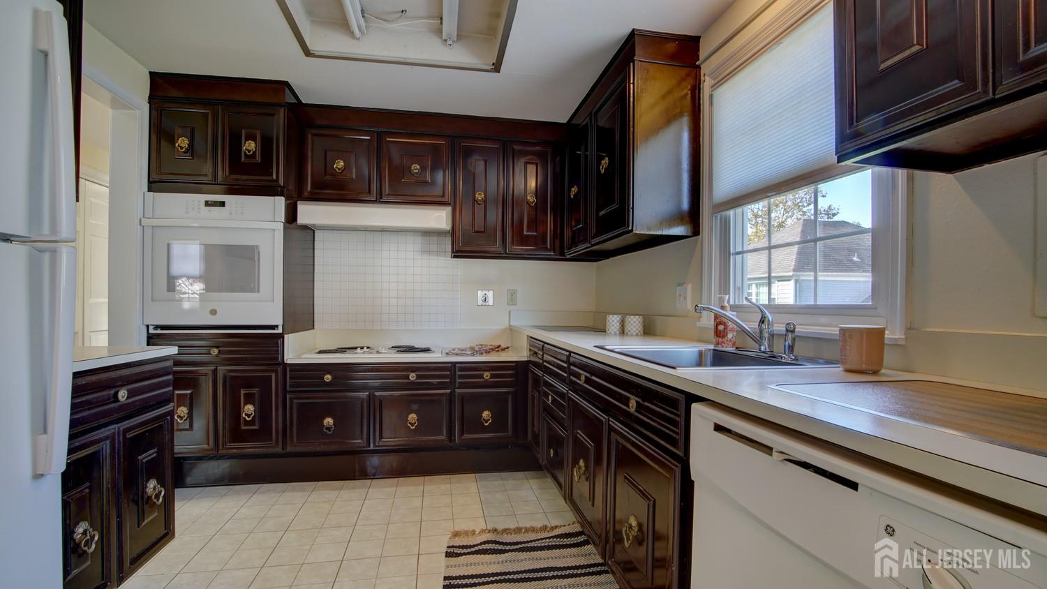 108 Hanover Lane Monroe NJ 08831