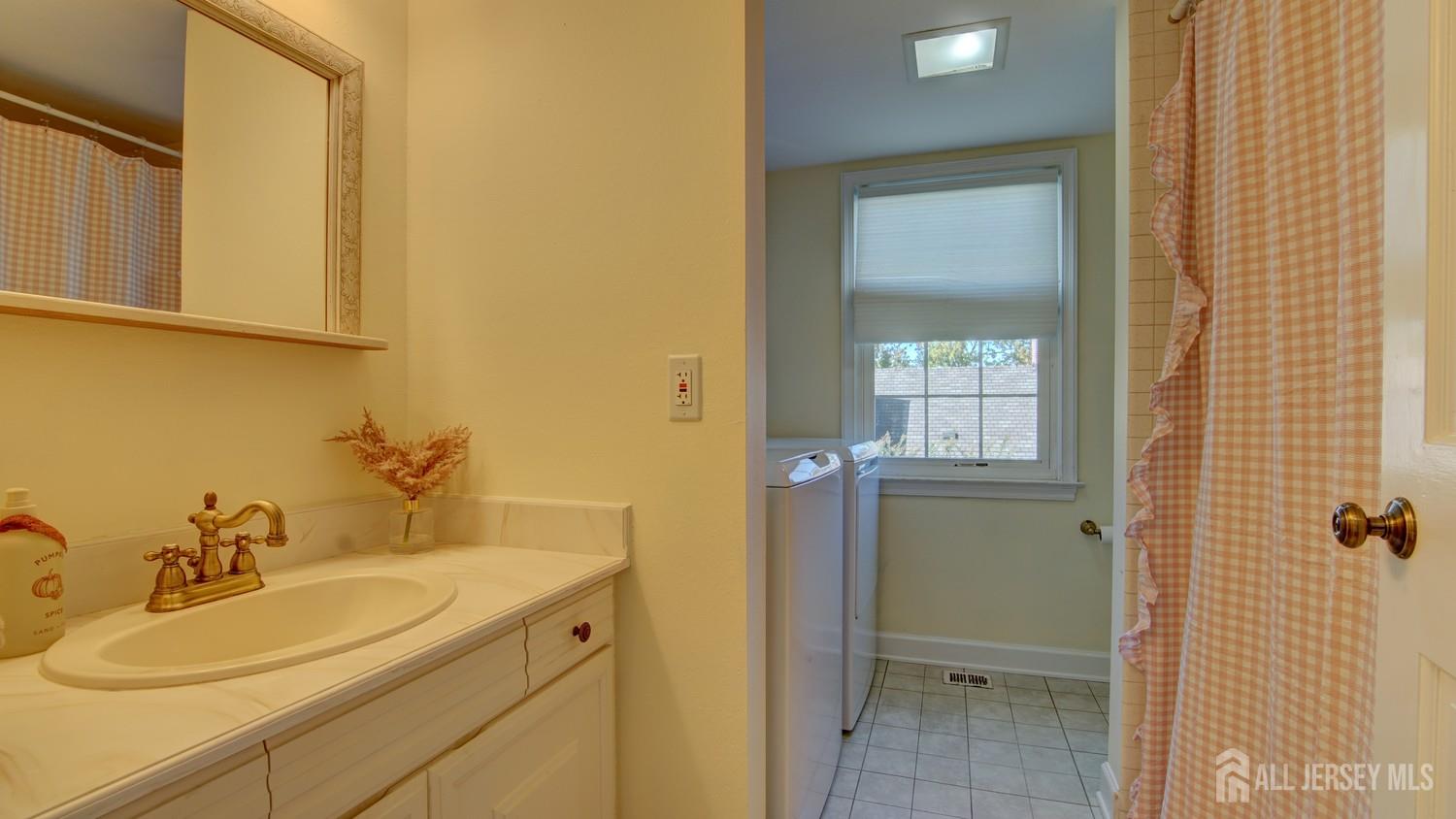 108 Hanover Lane Monroe NJ 08831