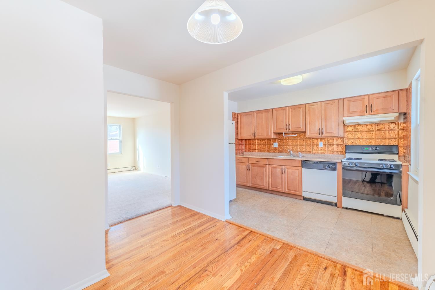 21 York Drive Edison NJ 08817