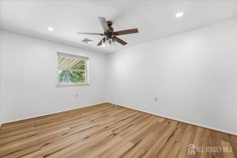 10 Bennington Lane Manchester NJ 08759