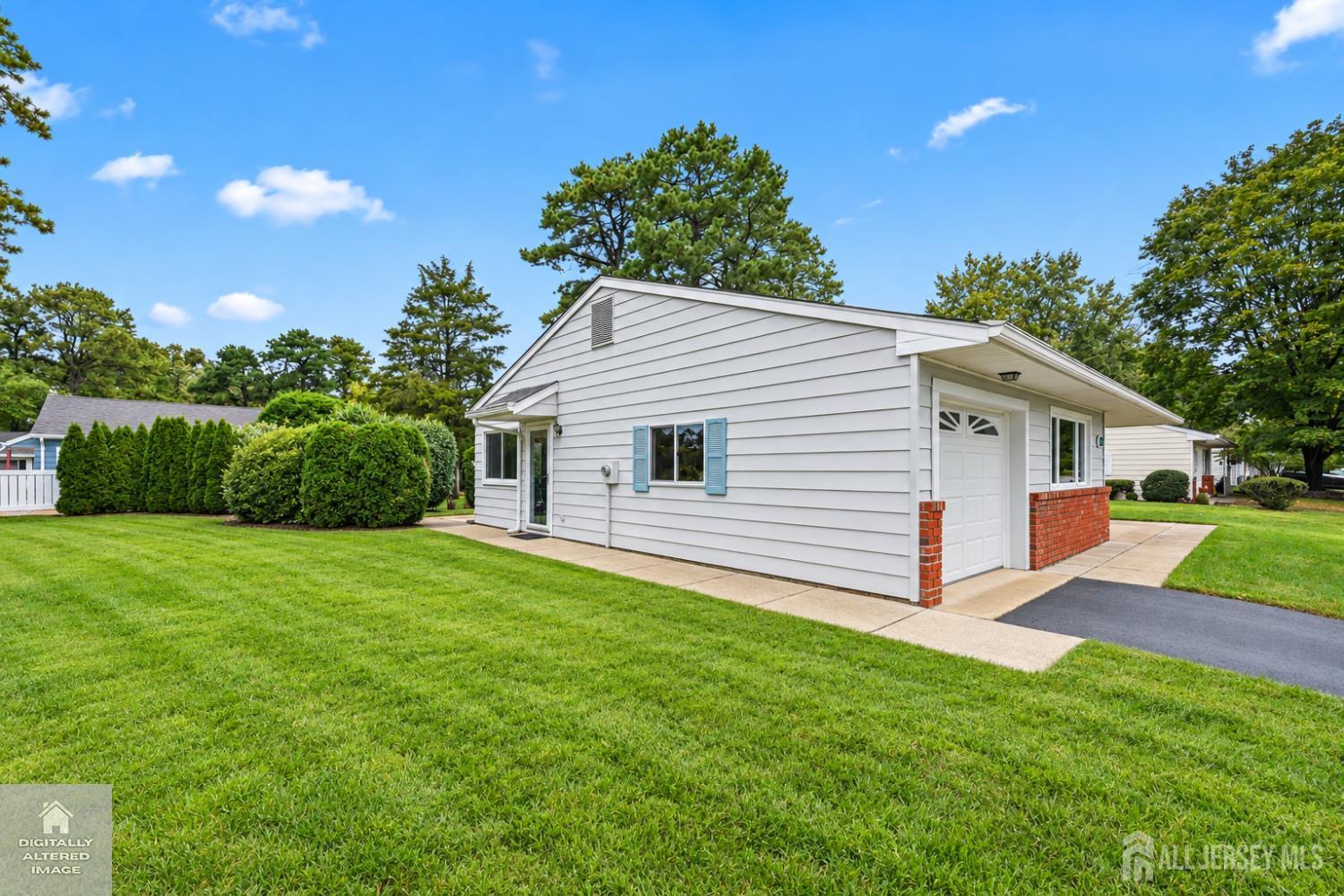 23 Maine Avenue Manchester NJ 08759