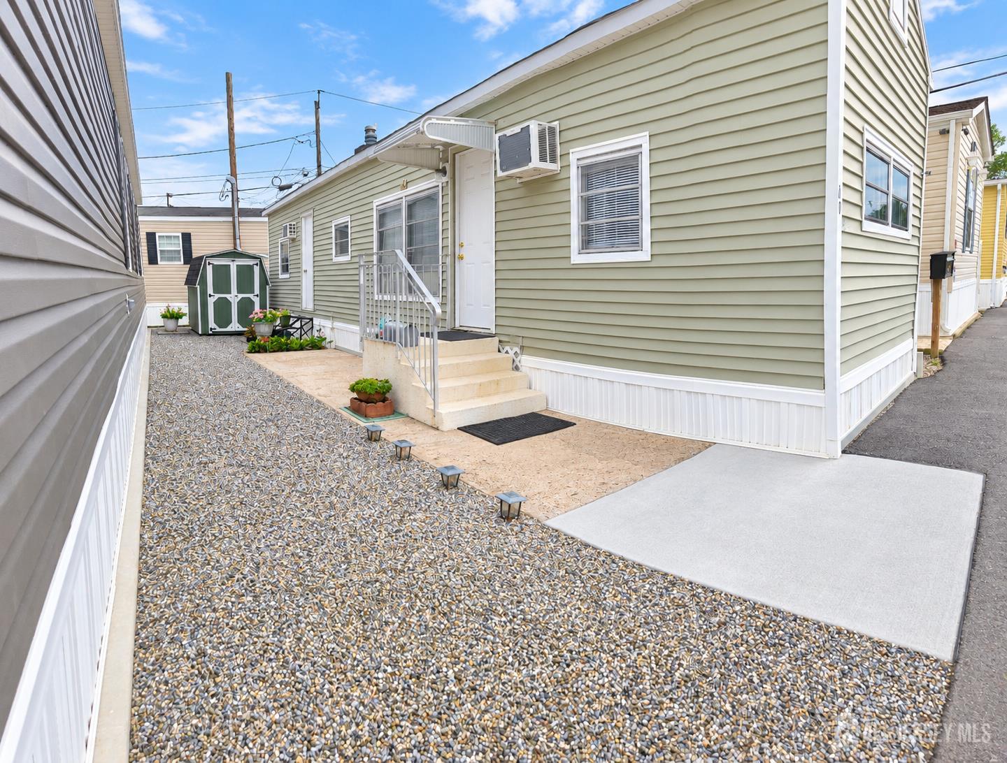 11 3RD Street Avenel NJ 07001