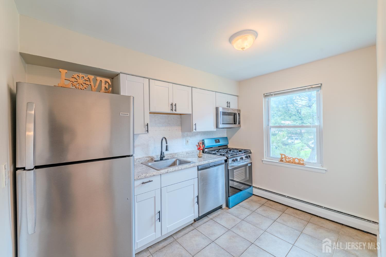 66 Fox Road Edison NJ 08817