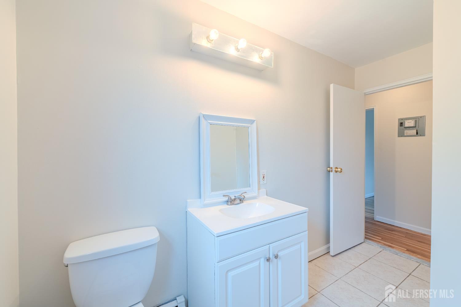 66 Fox Road Edison NJ 08817