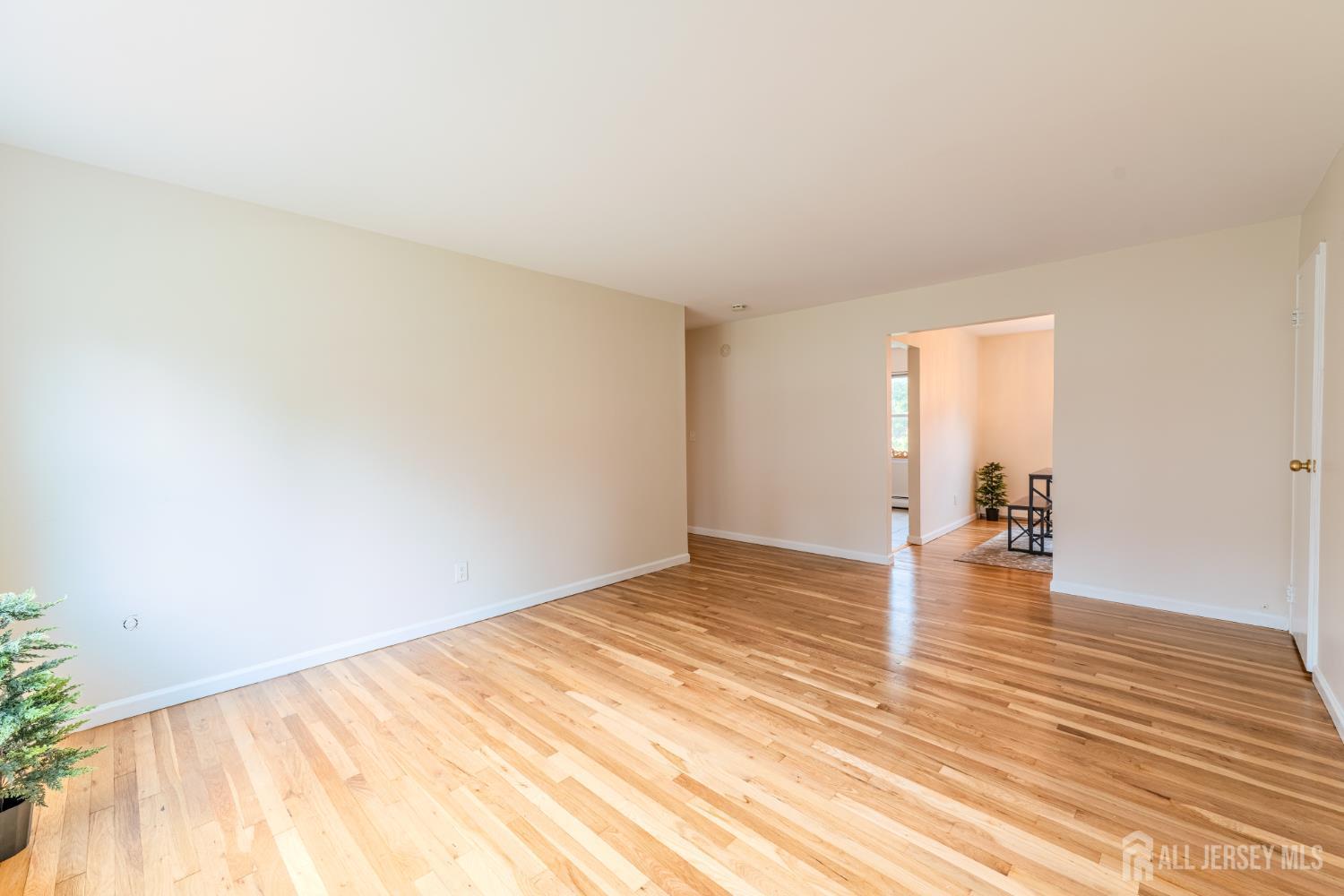 66 Fox Road Edison NJ 08817