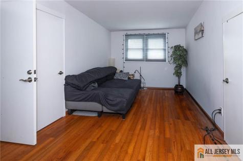 52 Cottrell Road Old Bridge NJ 07747
