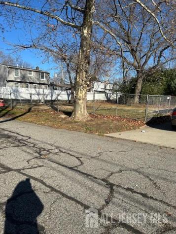 16 Ridge Avenue Sayreville NJ 08872