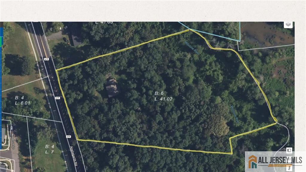 123 Applegarth Road Monroe NJ 08831