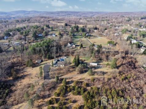 2 Rossi Drive Clinton Town NJ 08809