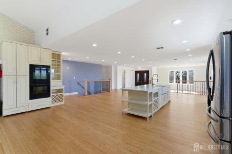 2 Rossi Drive Clinton Town NJ 08809