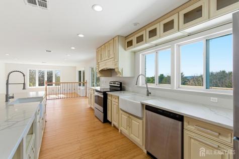 2 Rossi Drive Clinton Town NJ 08809
