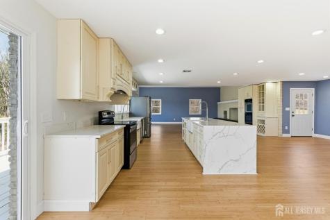 2 Rossi Drive Clinton Town NJ 08809