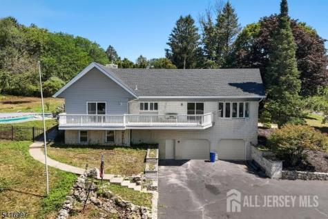 2 Rossi Drive Clinton Town NJ 08809