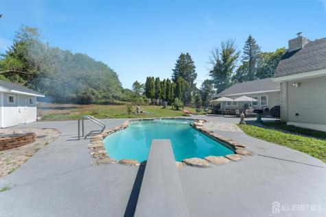 2 Rossi Drive Clinton Town NJ 08809