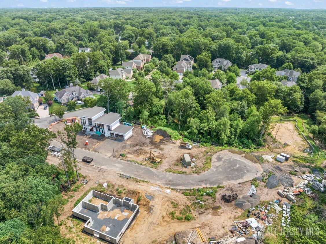 8 Winthrop Court East Brunswick NJ 08816