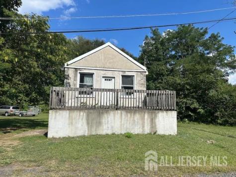 135 Mcknight Avenue Monroe NJ 08831