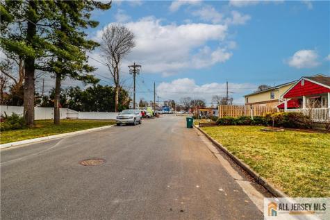 13 Riverview Avenue Edison NJ 08817