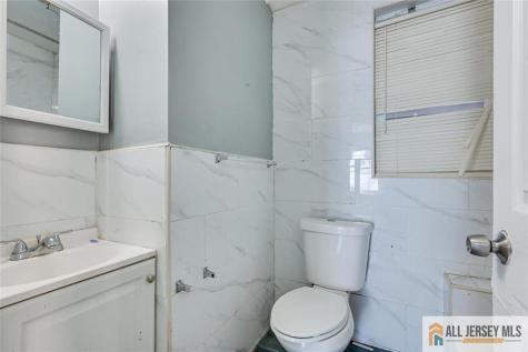 37 Blum Street Newark NJ 07103