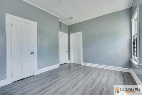37 Blum Street Newark NJ 07103